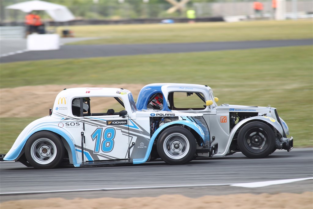Joachim Lee Holmstoel har kæmpet sig frem til toppen i OK Mobil 1 Legend Car Cuppen.
(Foto: Henning Smed Madsen)